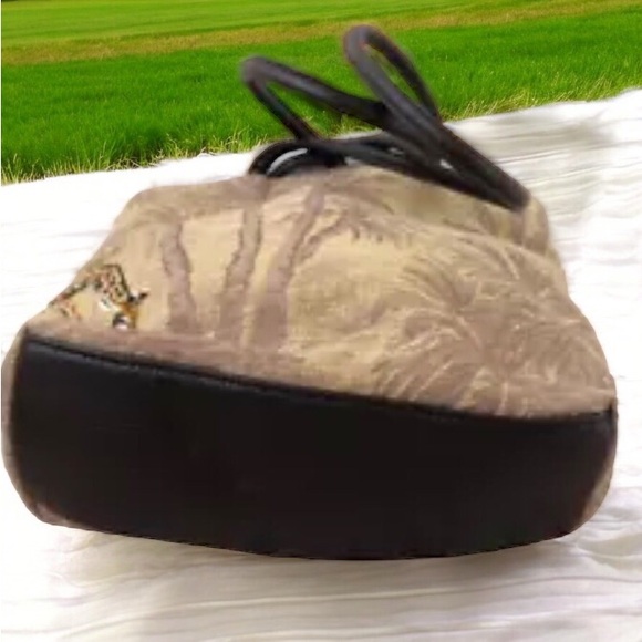 Bueno GIRAFFE Shoulder Bag Tote Tapestry + Two Pouches - Picture 5 of 10